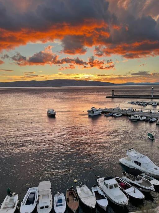 Apartment Sun&Sea, Senj, Prvi Red Do Mora Senj  Ngoại thất bức ảnh