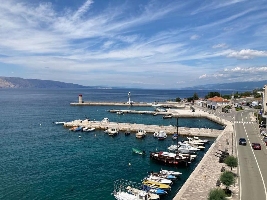 Apartment Sun&Sea, Senj, Prvi Red Do Mora Senj  Ngoại thất bức ảnh